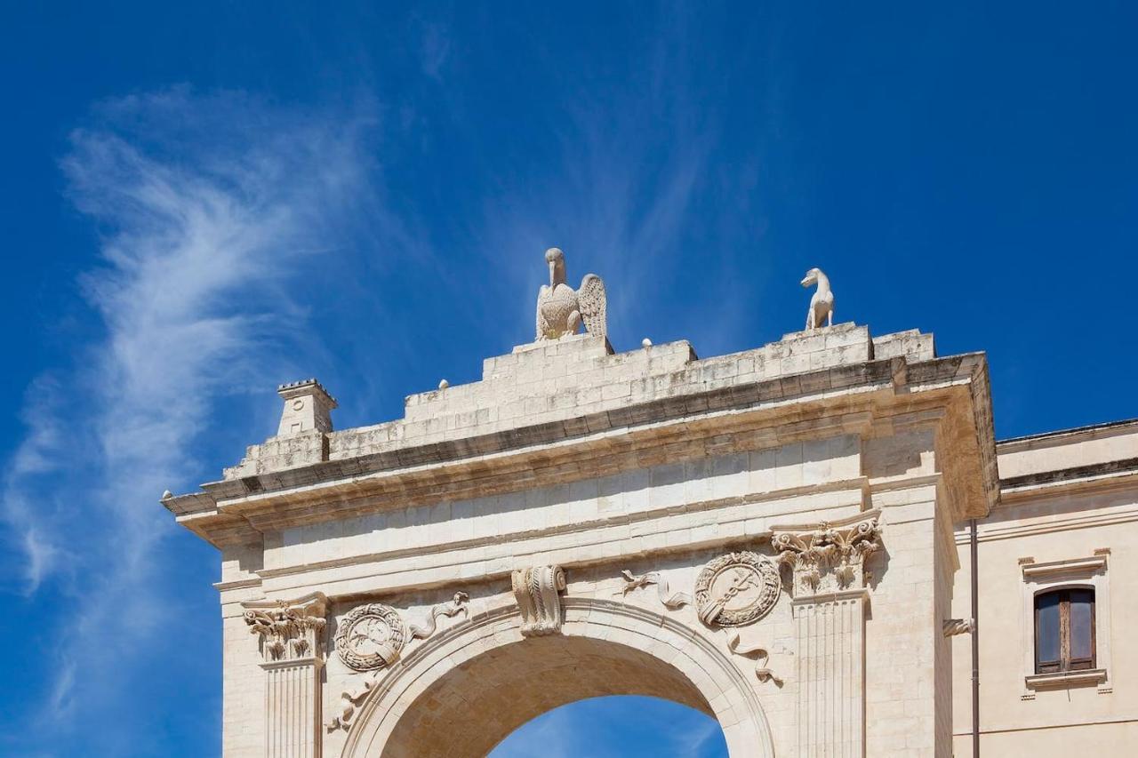44 Steps - Enjoy Noto Appartement Buitenkant foto