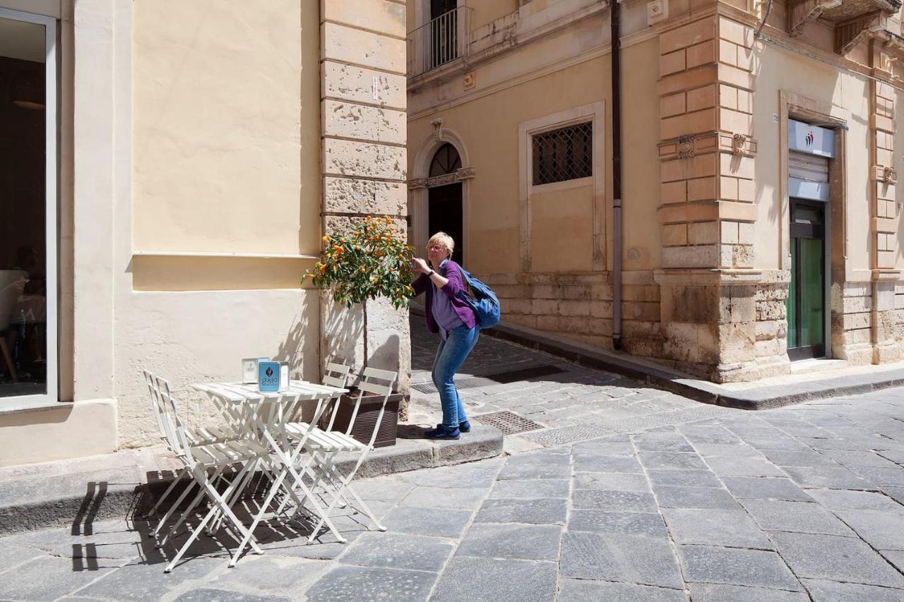 44 Steps - Enjoy Noto Appartement Buitenkant foto